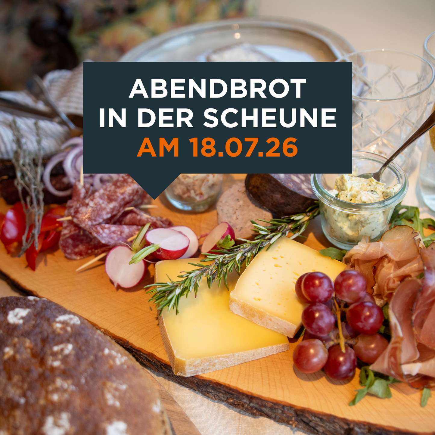 18.07.26: Abendbrot in der Scheune